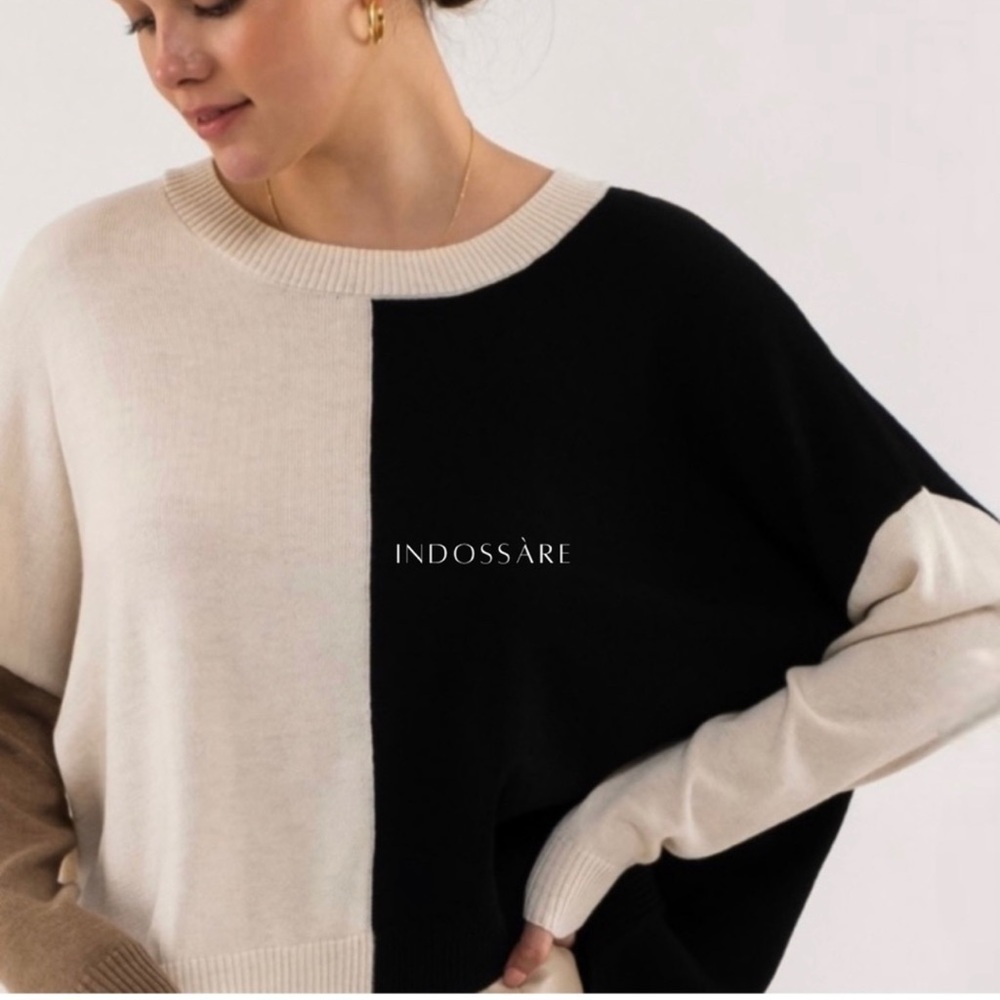 The Essential Color Block Pullover Sweater - Picture 2 of 7